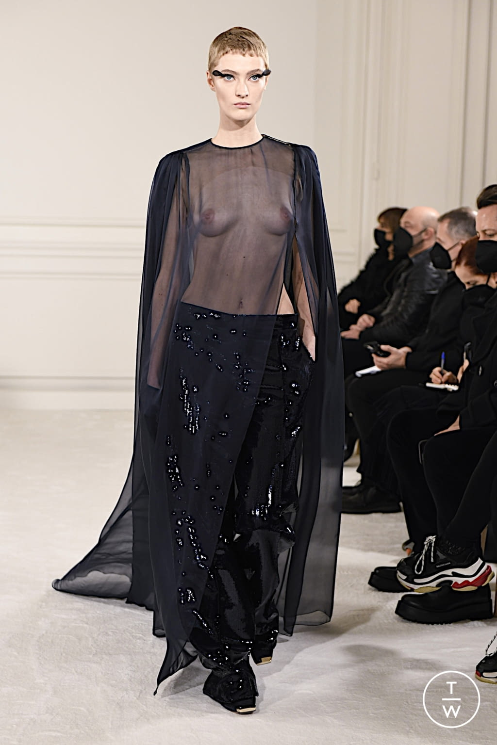 Fashion Week Paris Spring/Summer 2022 look 11 from the Valentino collection couture
