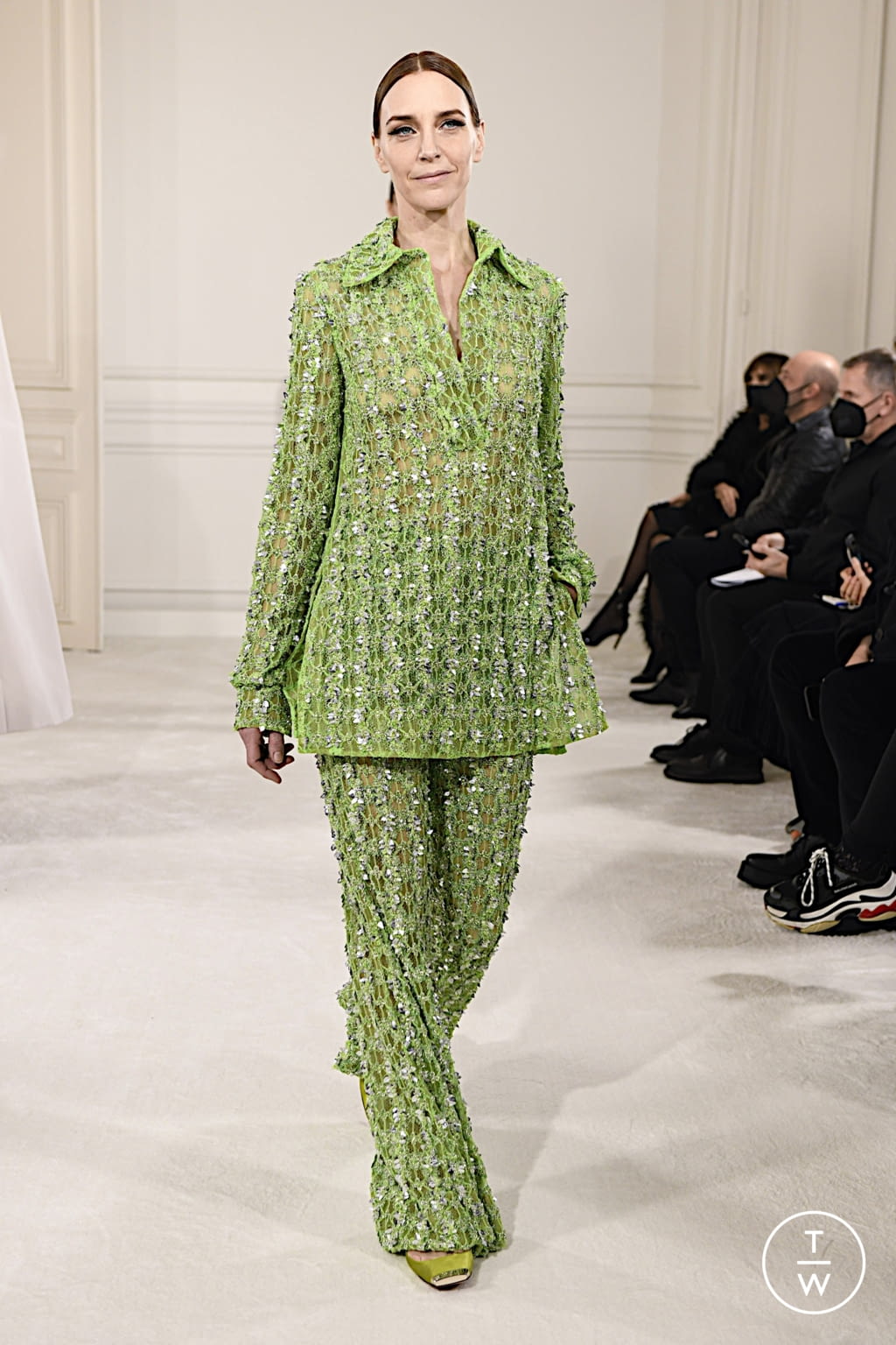 Fashion Week Paris Spring/Summer 2022 look 21 from the Valentino collection couture