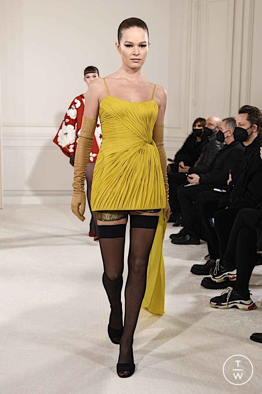 Fashion Week Paris Spring/Summer 2022 look 41 de la collection Valentino couture