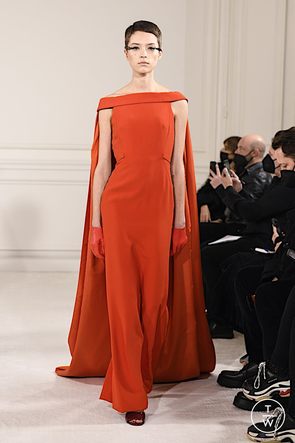 Fashion Week Paris Spring/Summer 2022 look 43 from the Valentino collection 高级定制