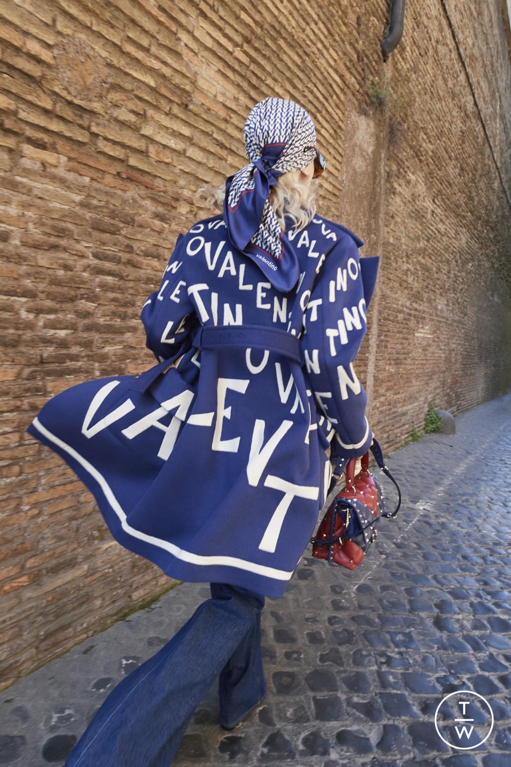 Fashion Week Paris Resort 2019 look 5 from the Valentino collection womenswear