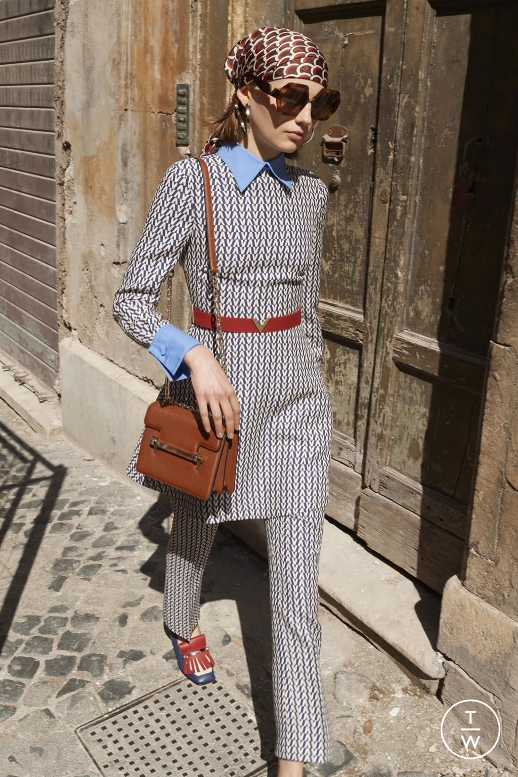 Fashion Week Paris Resort 2019 look 34 from the Valentino collection womenswear