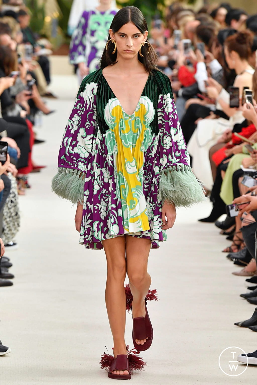 Fashion Week Paris Spring/Summer 2019 look 41 from the Valentino collection womenswear