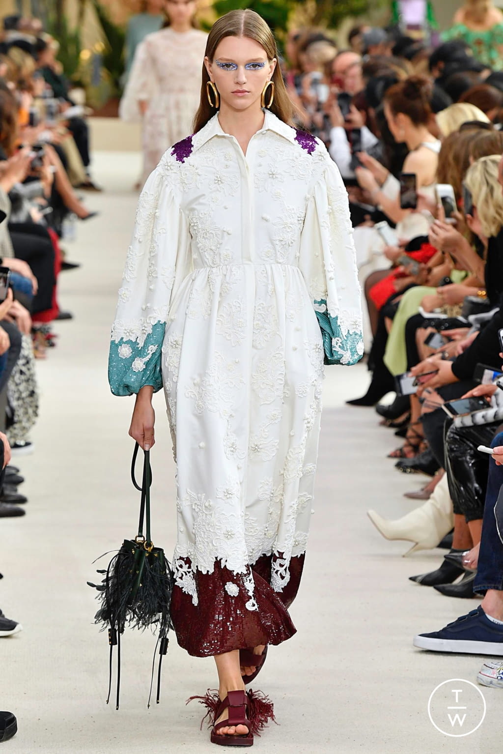 Fashion Week Paris Spring/Summer 2019 look 43 from the Valentino collection womenswear