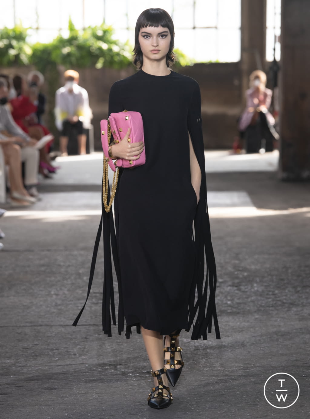 Fashion Week Milan Spring/Summer 2021 look 12 from the Valentino collection 女装