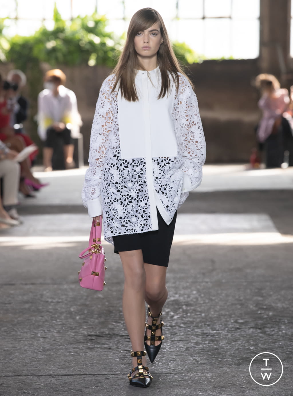Fashion Week Milan Spring/Summer 2021 look 14 from the Valentino collection 女装
