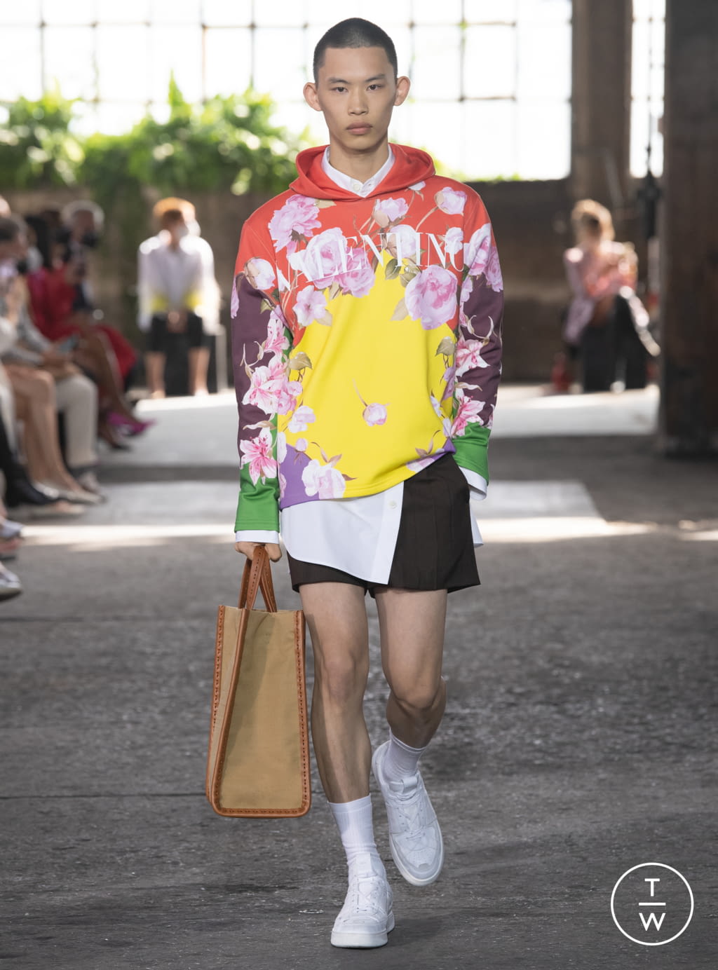 Fashion Week Milan Spring/Summer 2021 look 31 from the Valentino collection 女装
