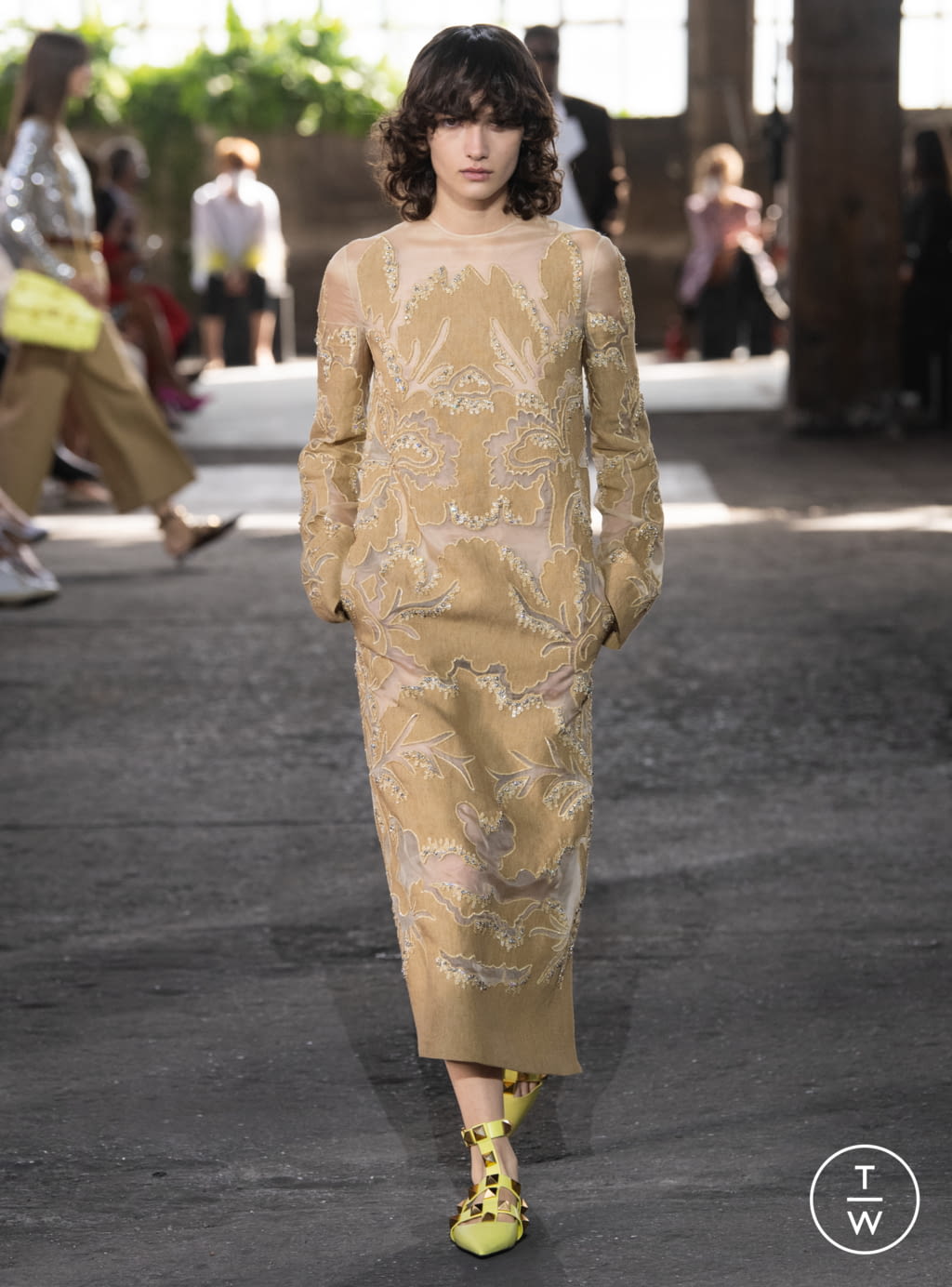 Fashion Week Milan Spring/Summer 2021 look 40 from the Valentino collection womenswear