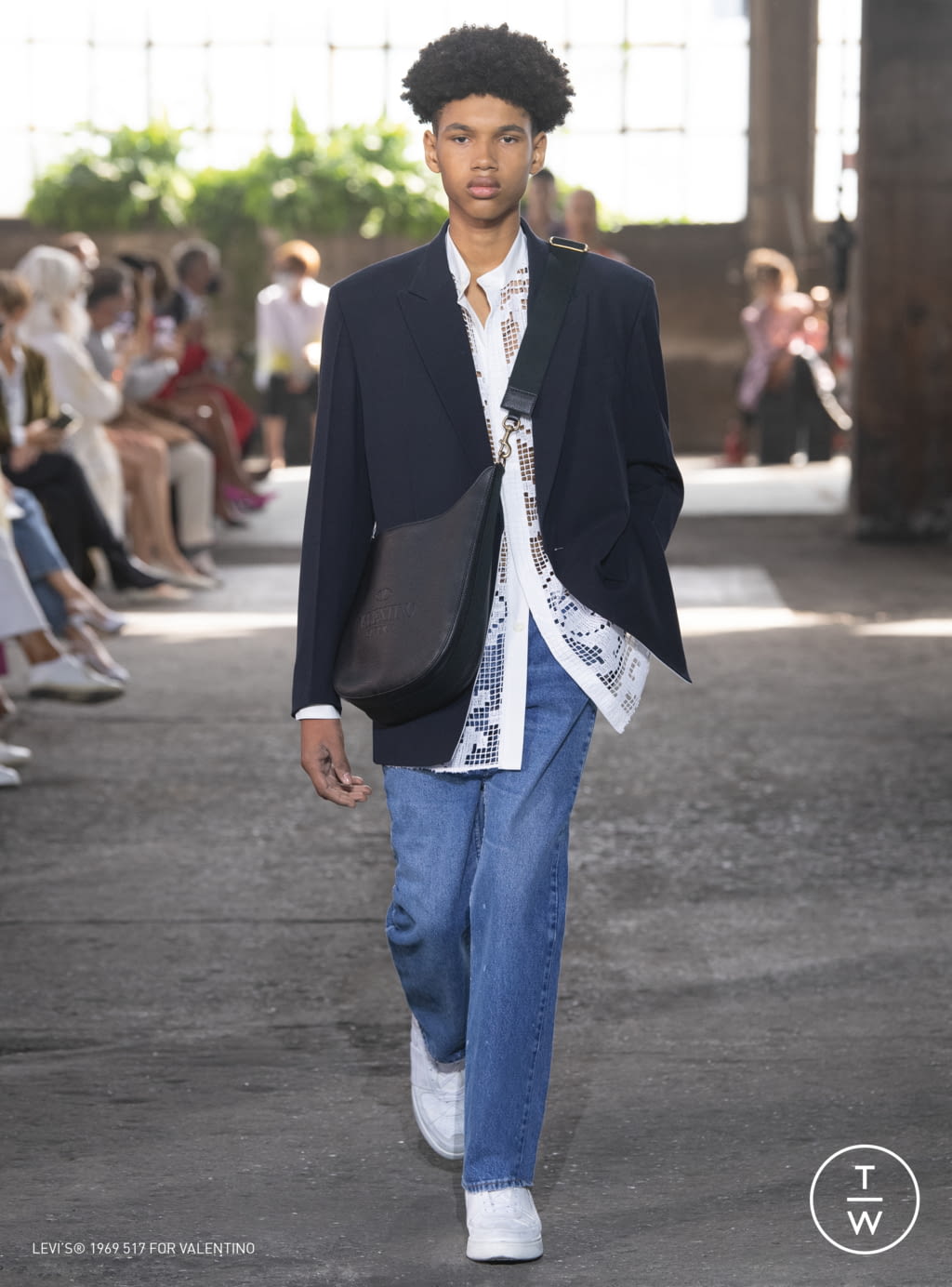 Fashion Week Milan Spring/Summer 2021 look 43 from the Valentino collection 女装