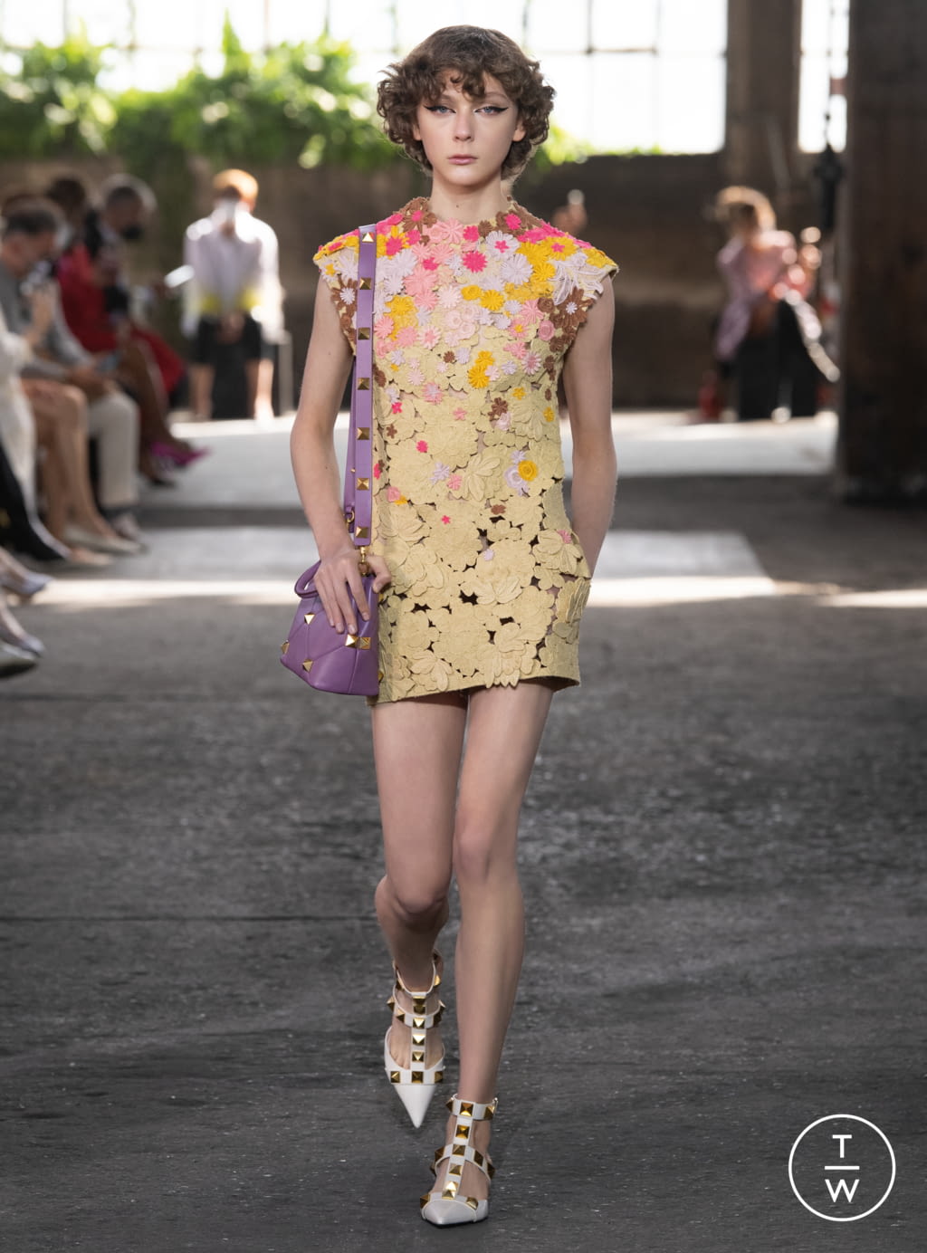 Fashion Week Milan Spring/Summer 2021 look 54 from the Valentino collection 女装