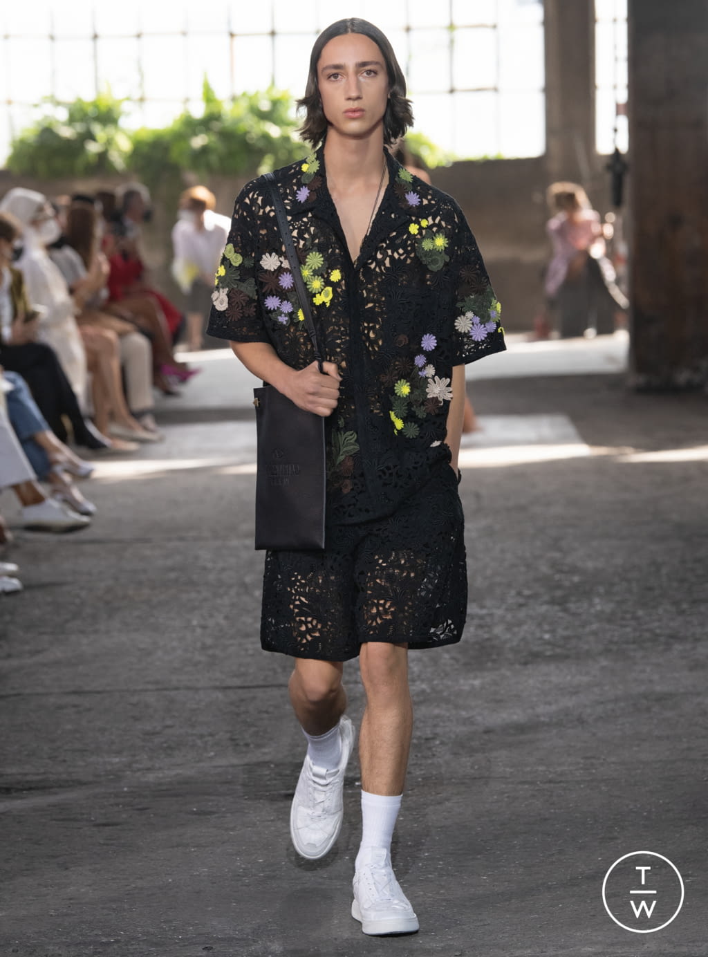 Fashion Week Milan Spring/Summer 2021 look 56 from the Valentino collection 女装