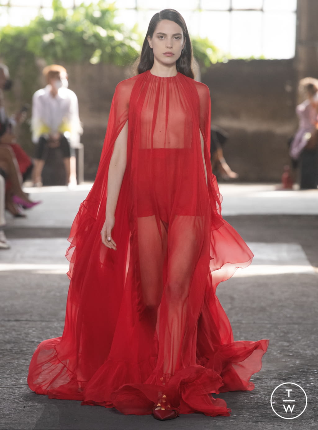 Fashion Week Milan Spring/Summer 2021 look 66 from the Valentino collection 女装