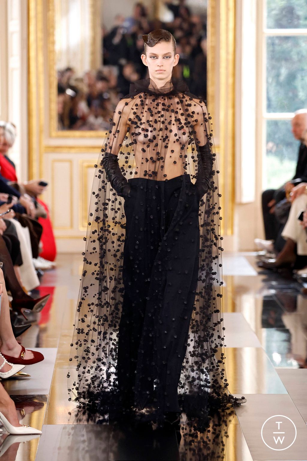 Fashion Week Paris Fall/Winter 2024 look 63 from the Valentino collection womenswear