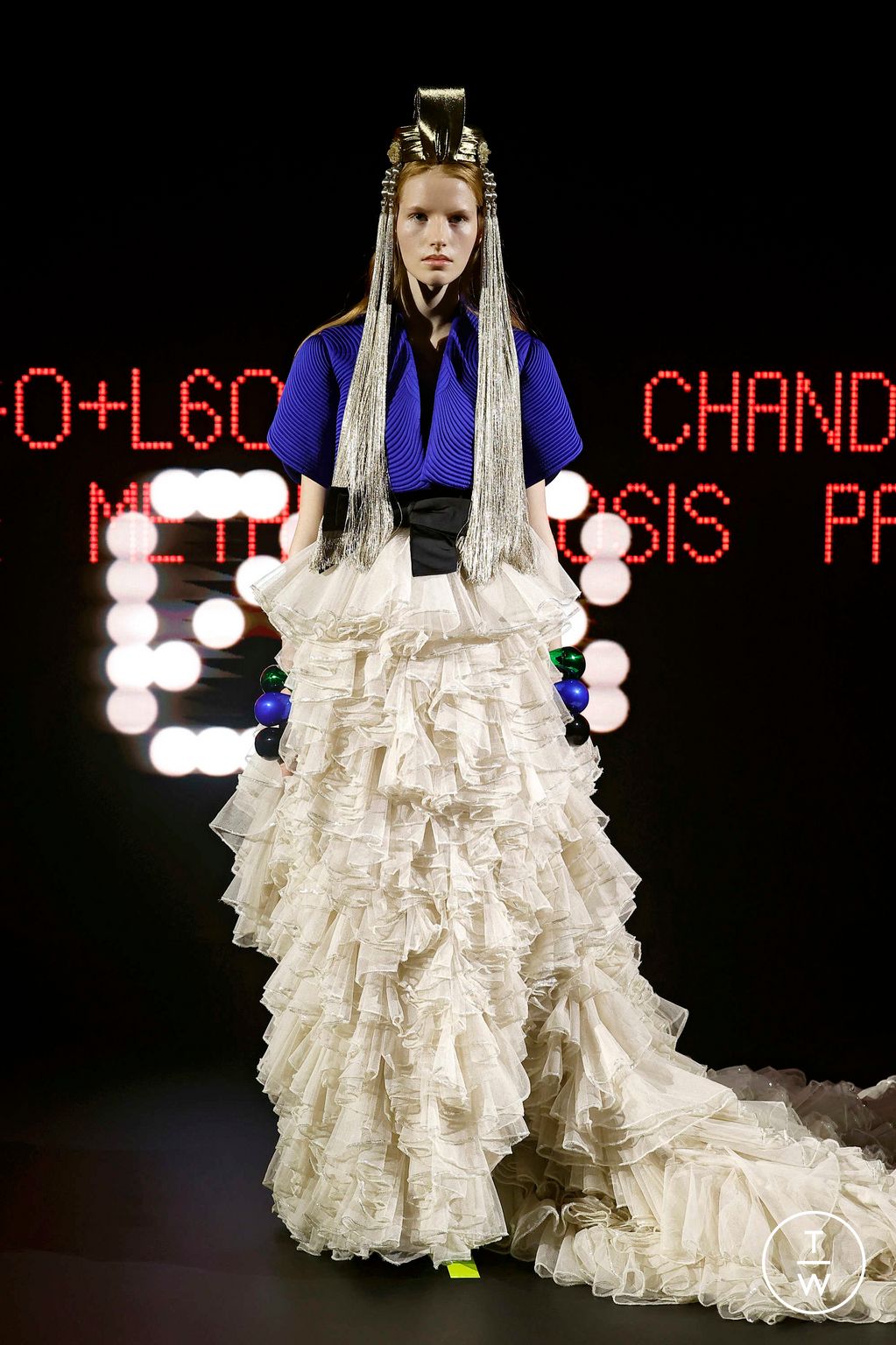 Fashion Week Paris Spring/Summer 2025 look 8 from the Valentino collection couture