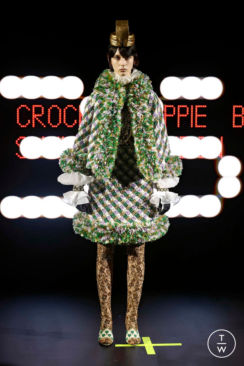 Fashion Week Paris Spring/Summer 2025 look 36 from the Valentino collection couture