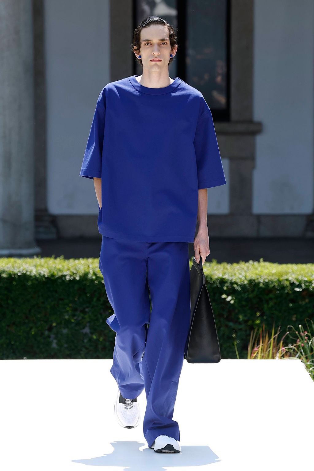 Fashion Week Milan Spring/Summer 2024 look 31 de la collection Valentino menswear