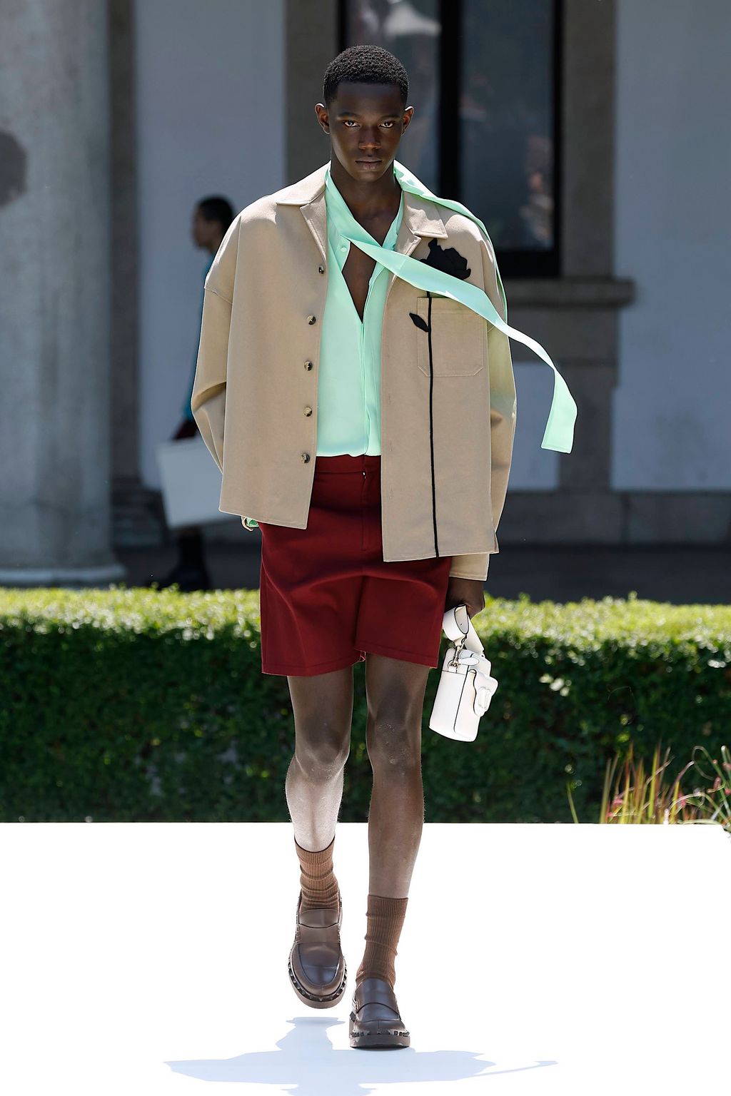 Fashion Week Milan Spring/Summer 2024 look 43 from the Valentino collection menswear