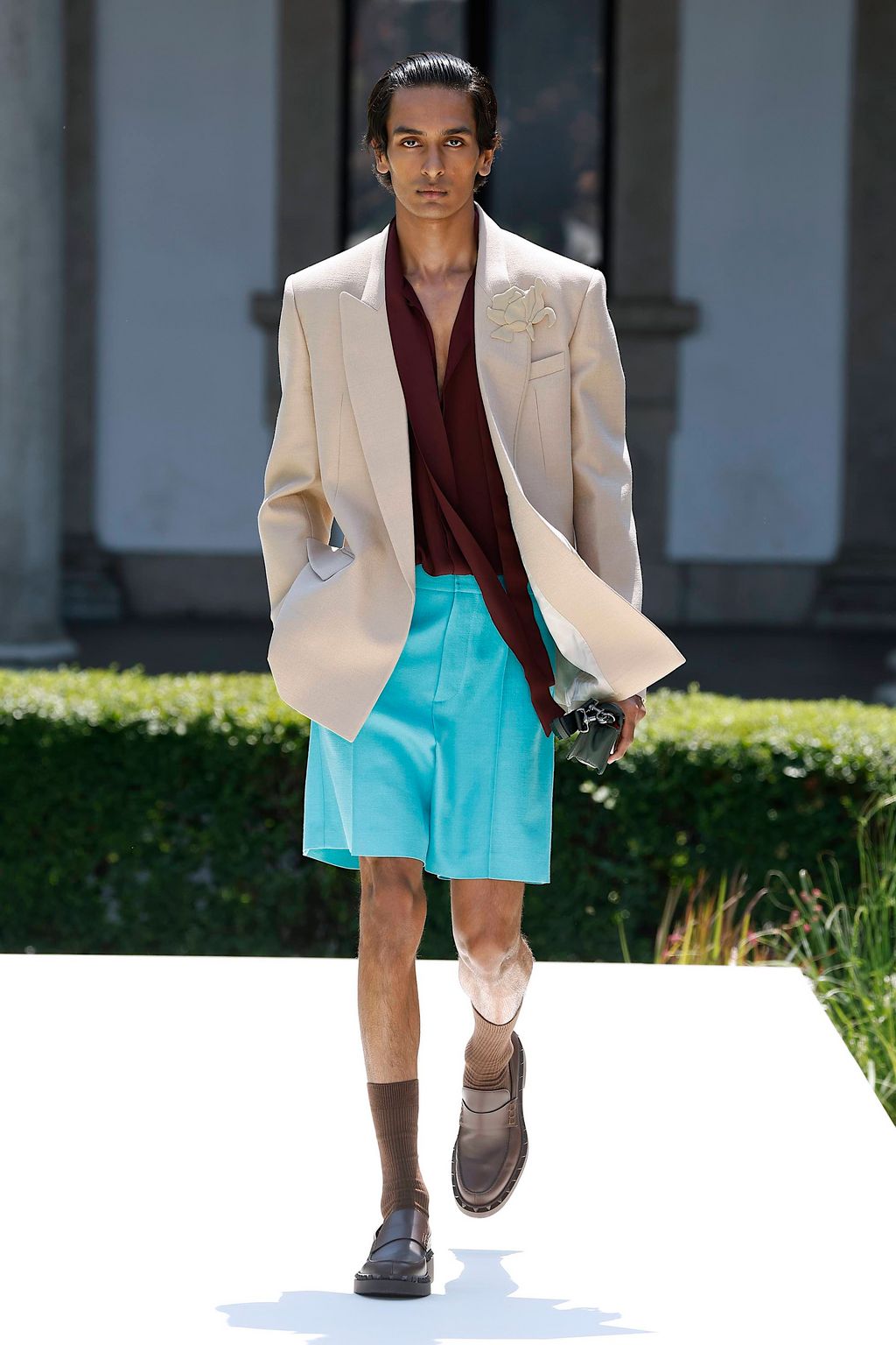 Fashion Week Milan Spring/Summer 2024 look 45 from the Valentino collection 男装