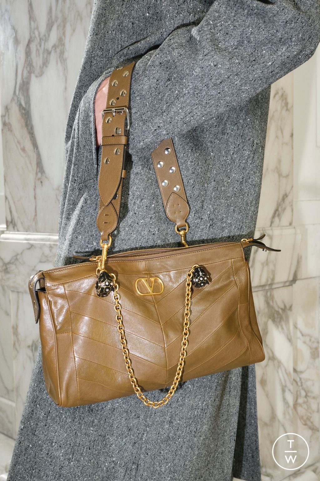 Fashion Week Paris Pre-Fall 2026 look 70 from the Valentino collection 女装