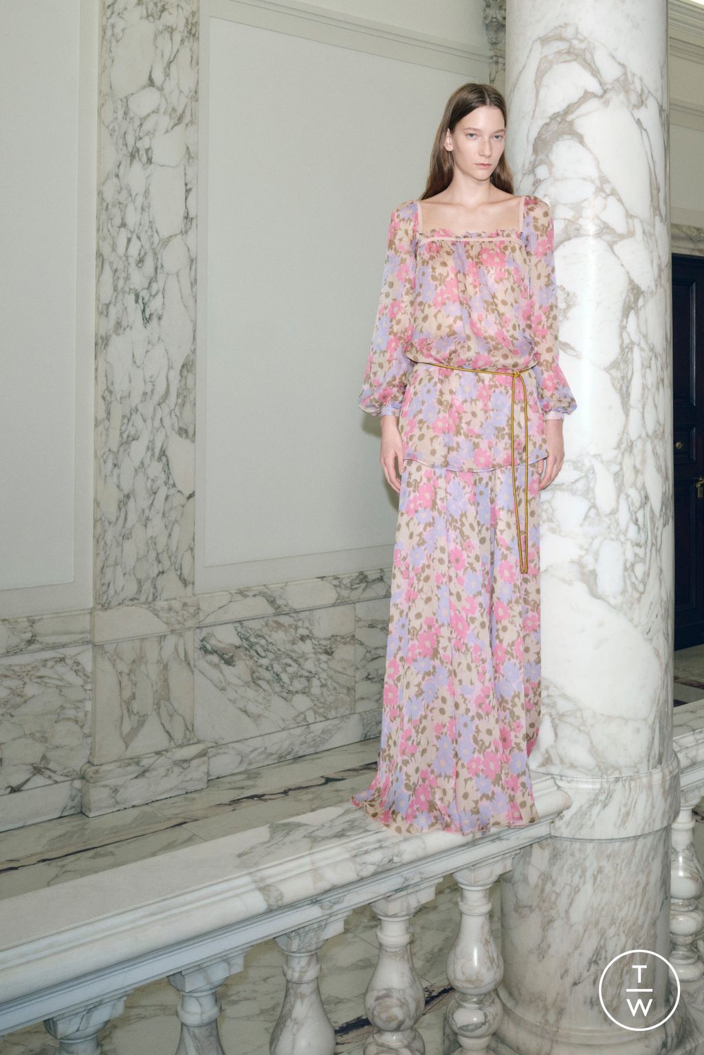 Fashion Week Paris Pre-Fall 2026 look 96 from the Valentino collection womenswear
