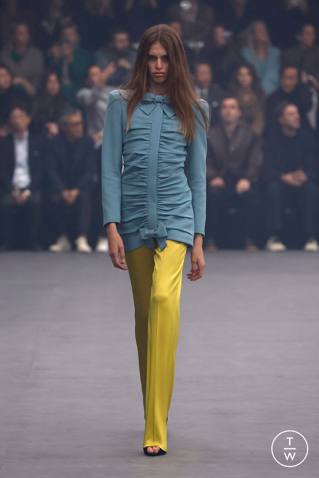 Fashion Week Paris Spring/Summer 2026 look 1 from the Valentino collection womenswear