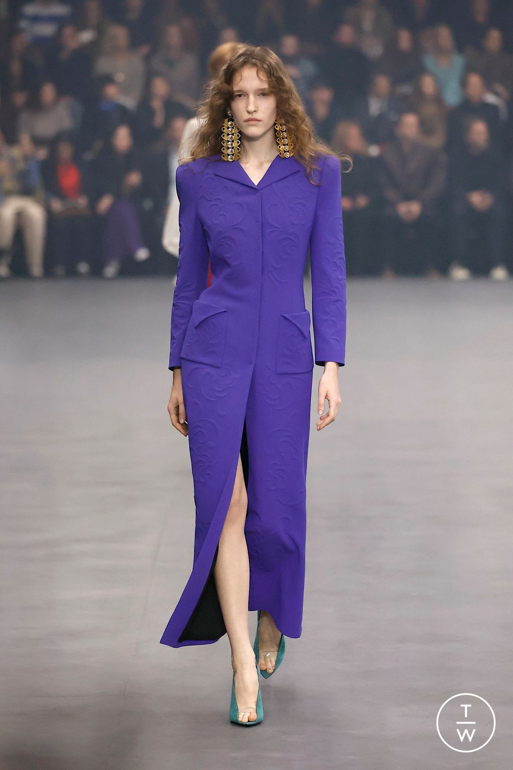 Fashion Week Paris Spring/Summer 2026 look 7 from the Valentino collection womenswear