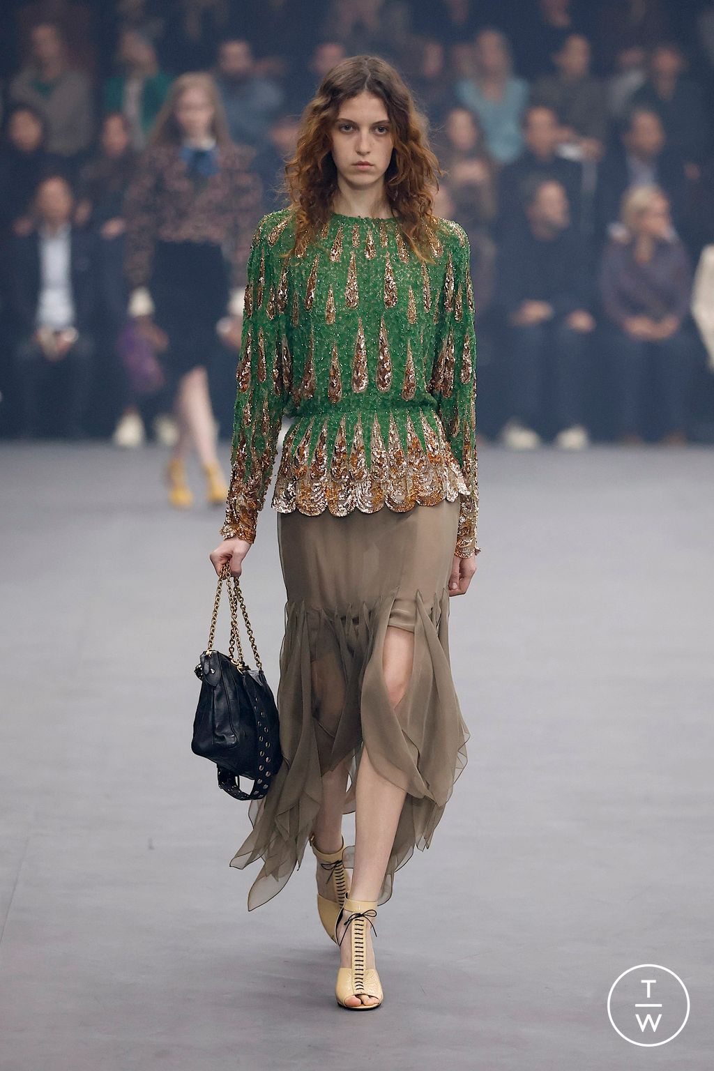Fashion Week Paris Spring/Summer 2026 look 24 from the Valentino collection womenswear