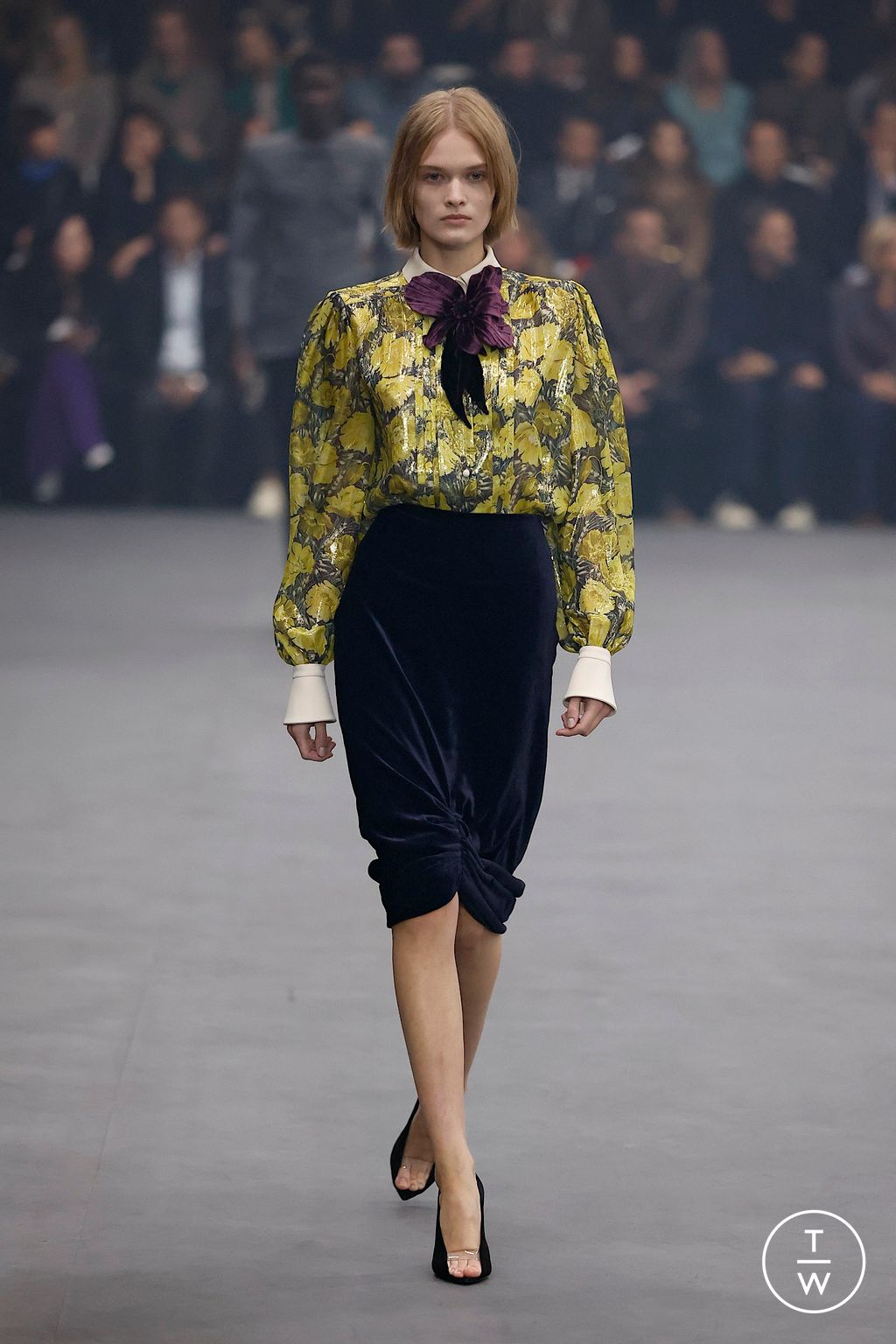 Fashion Week Paris Spring/Summer 2026 look 30 from the Valentino collection womenswear