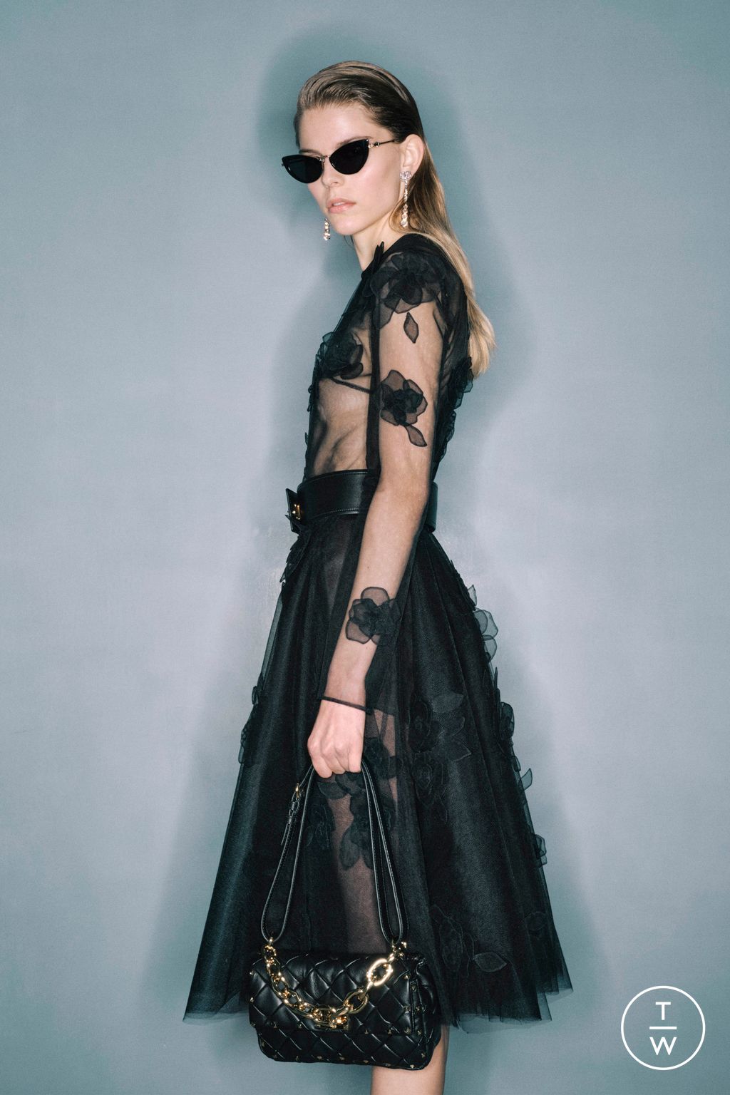 Fashion Week Paris Pre-Fall 2024 look 3 from the Valentino collection womenswear