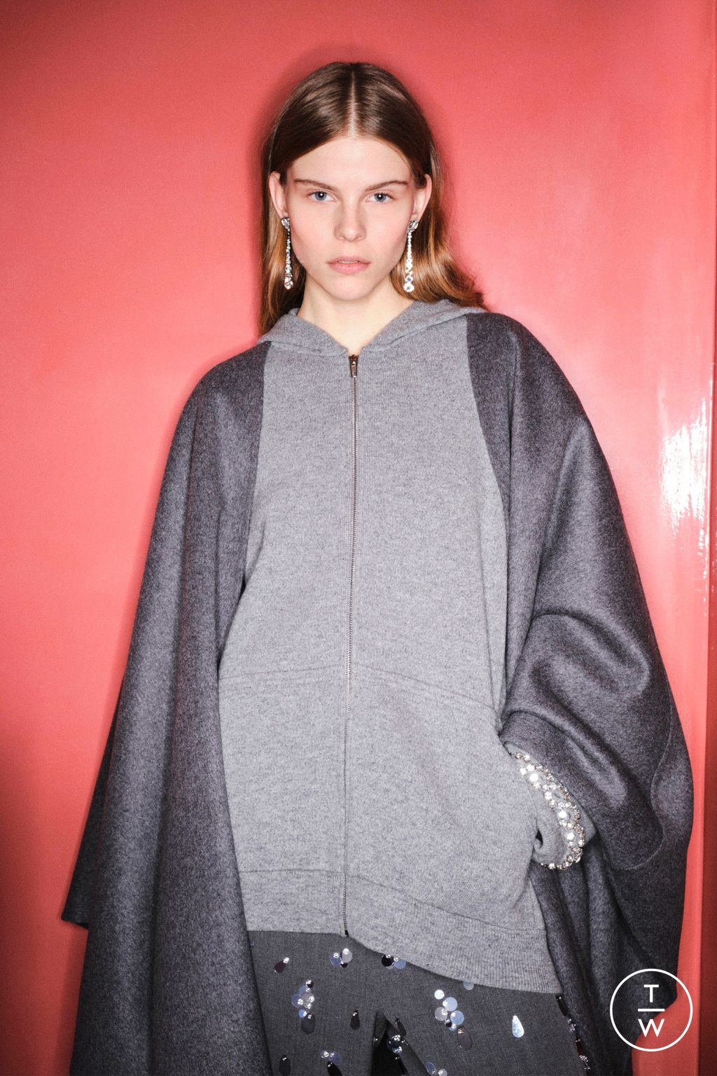 Fashion Week Paris Pre-Fall 2024 look 42 from the Valentino collection womenswear