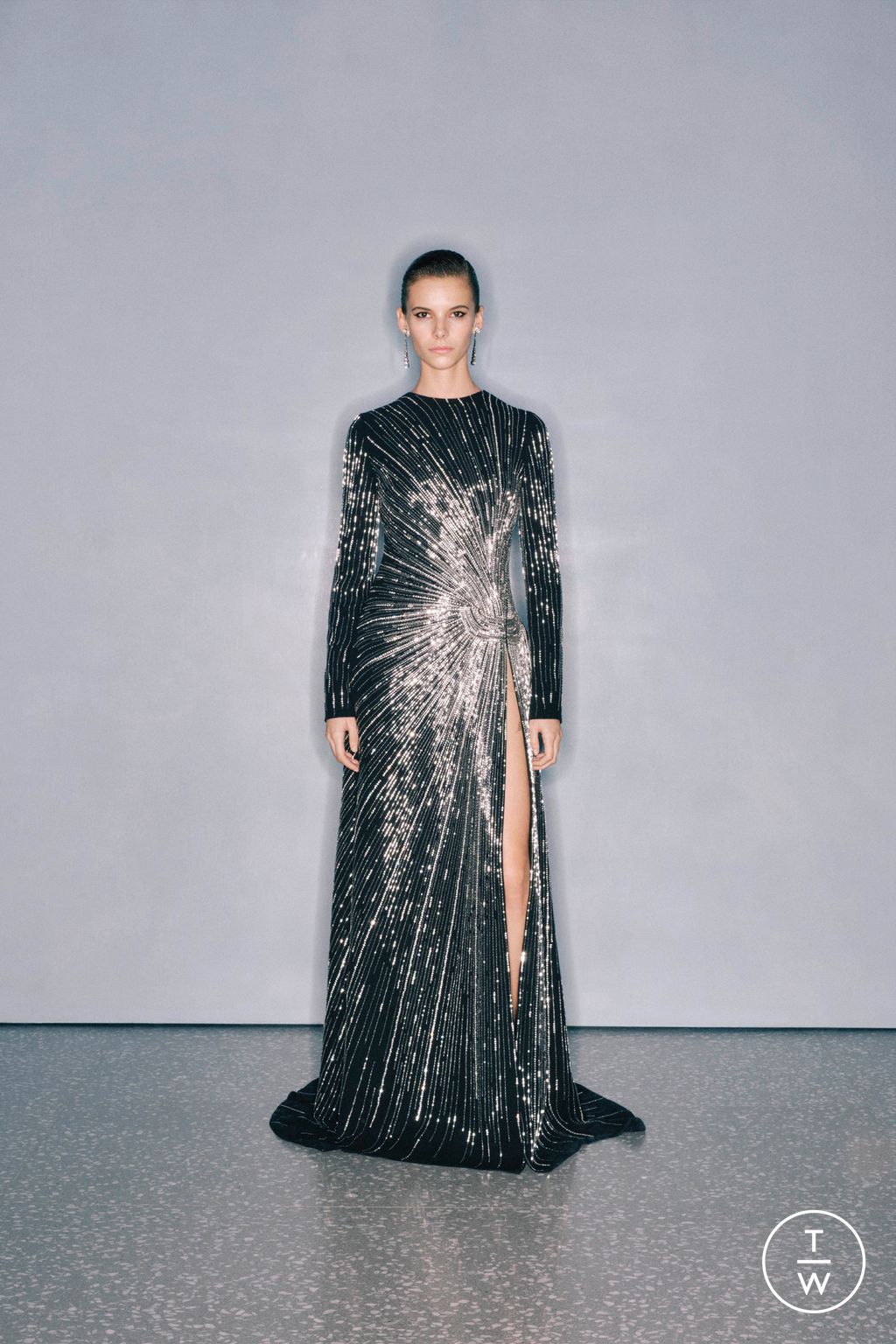 Fashion Week Paris Pre-Fall 2024 look 110 from the Valentino collection womenswear