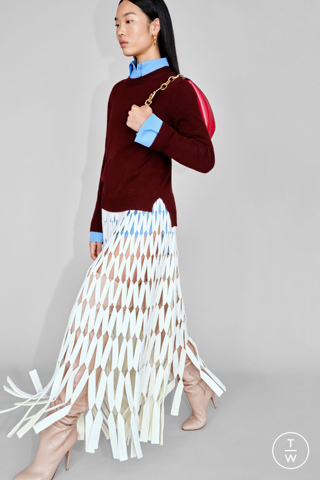 Fashion Week Paris Resort 2024 look 10 from the Valentino collection 女装