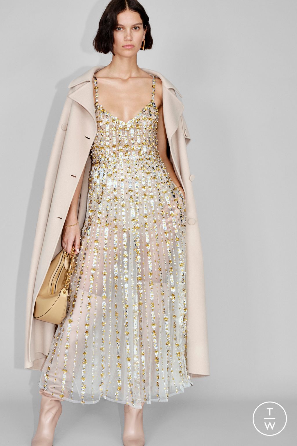 Fashion Week Paris Resort 2024 look 28 from the Valentino collection womenswear