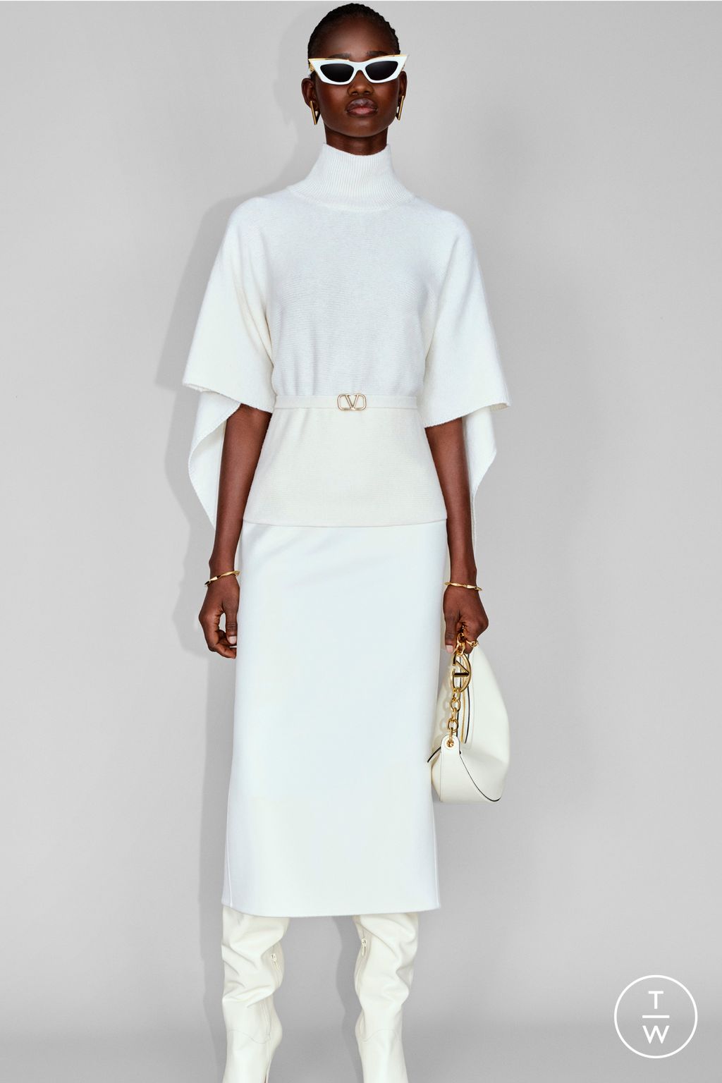 Fashion Week Paris Resort 2024 look 32 from the Valentino collection 女装