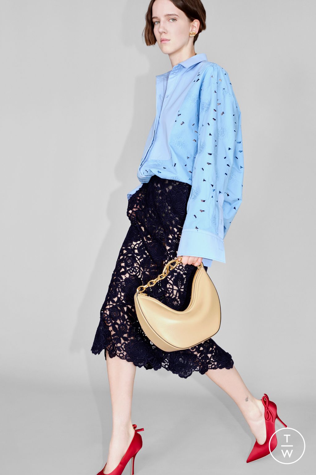 Fashion Week Paris Resort 2024 look 35 from the Valentino collection womenswear