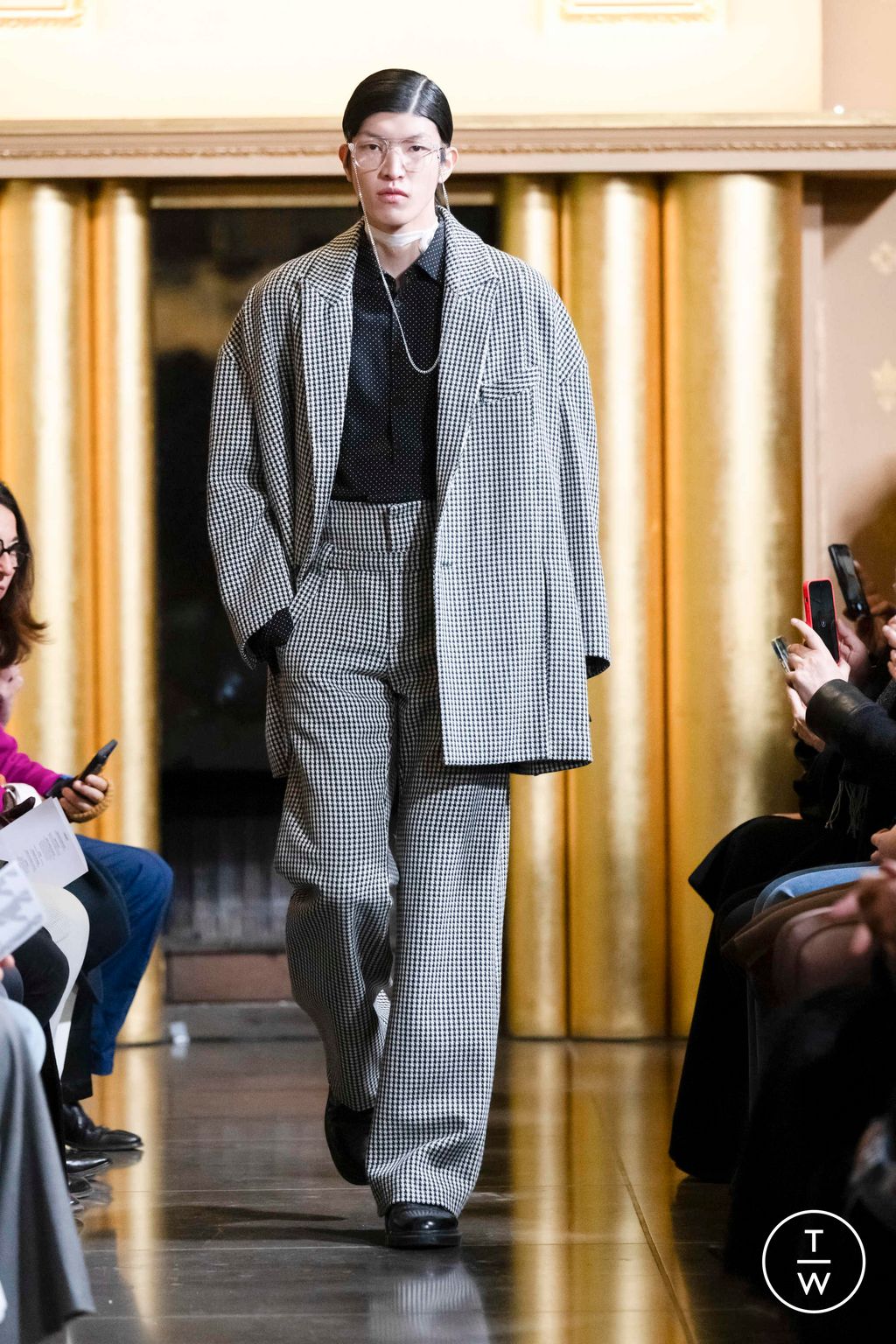 Fashion Week Paris Fall/Winter 2024 look 1 from the Valette Studio collection 男装