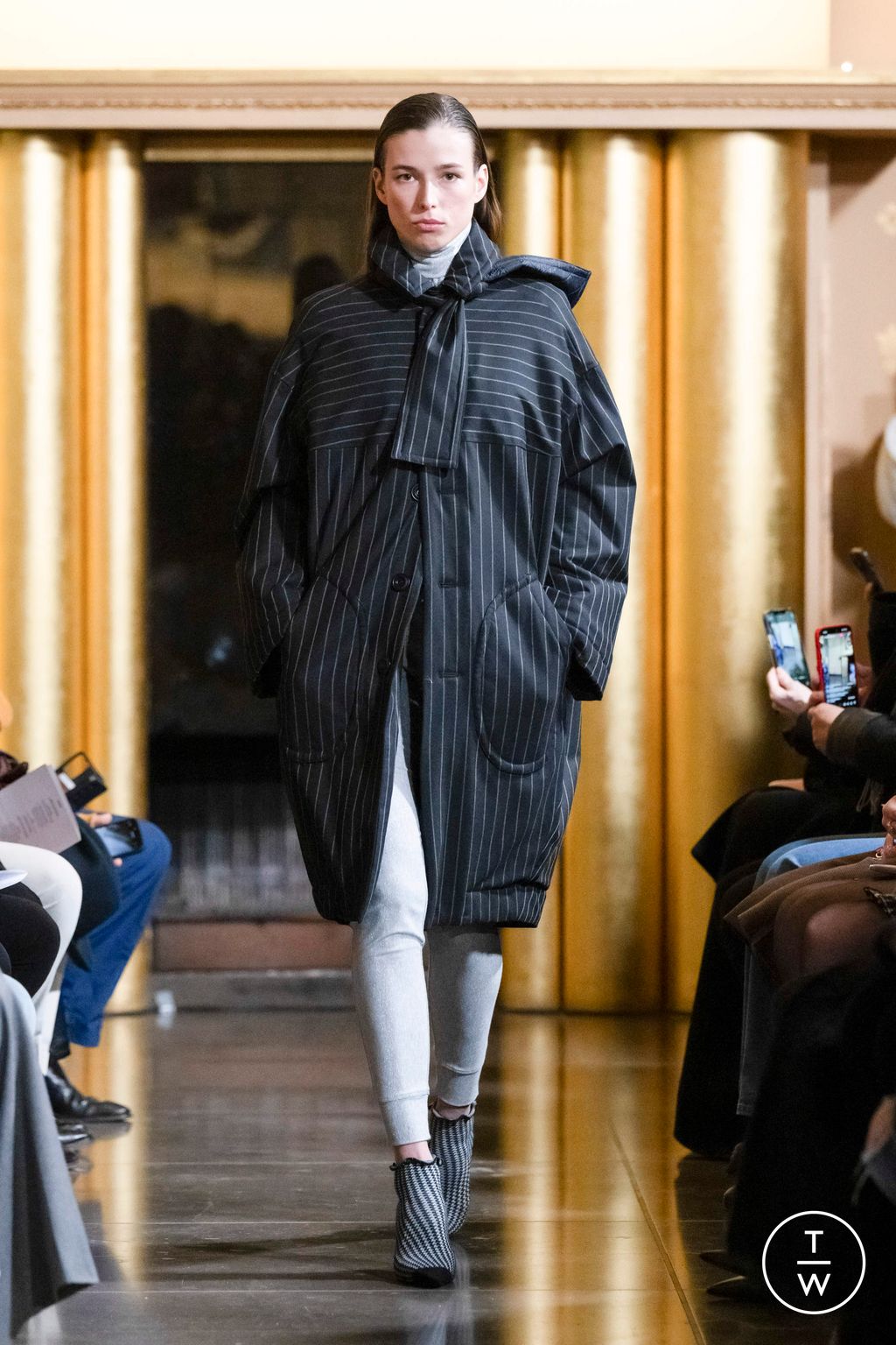 Fashion Week Paris Fall/Winter 2024 look 7 from the Valette Studio collection 男装