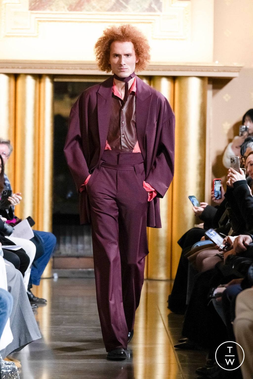 Fashion Week Paris Fall/Winter 2024 look 16 from the Valette Studio collection menswear