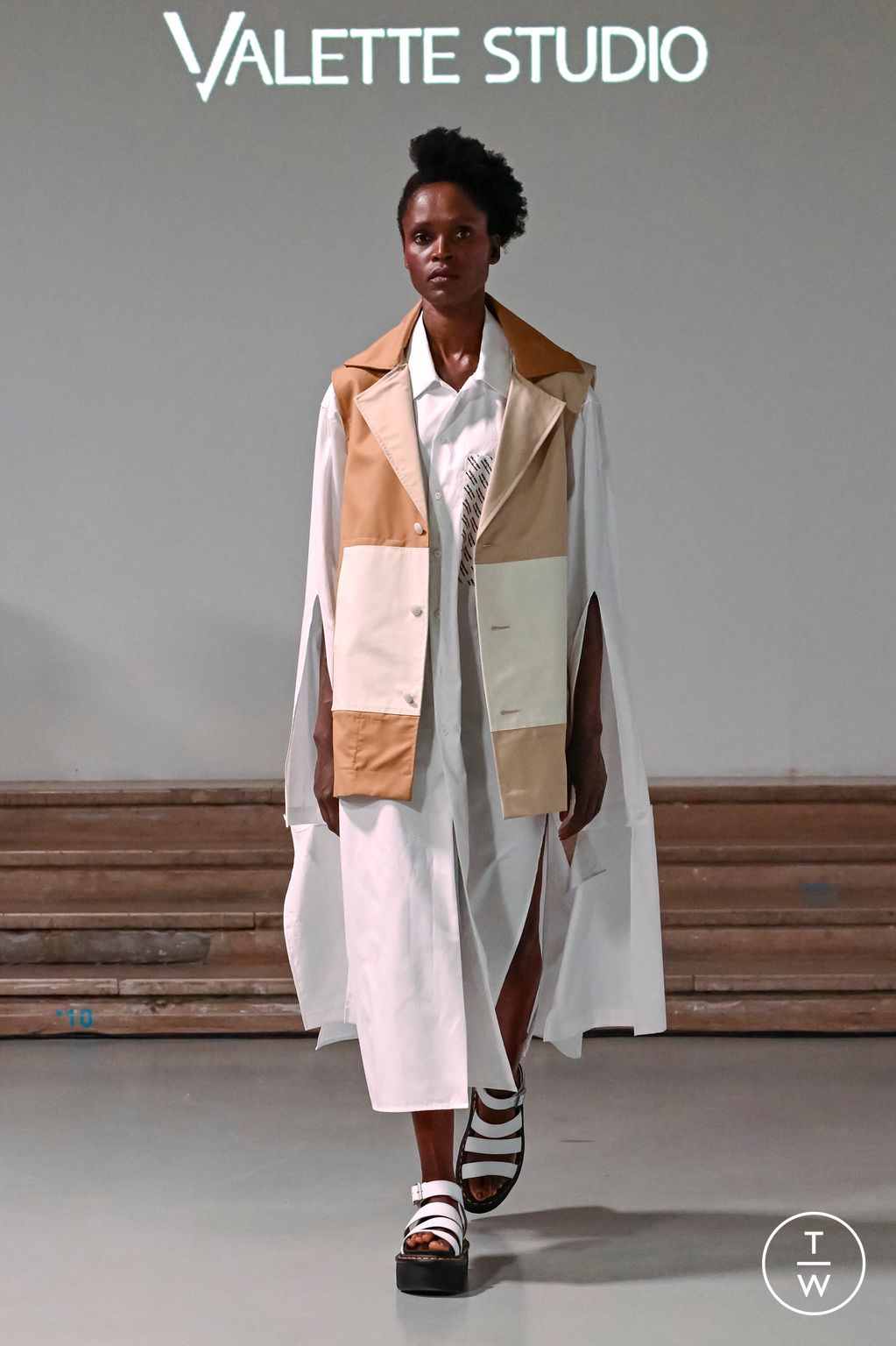 Fashion Week Paris Spring/Summer 2024 look 2 from the Valette Studio collection menswear
