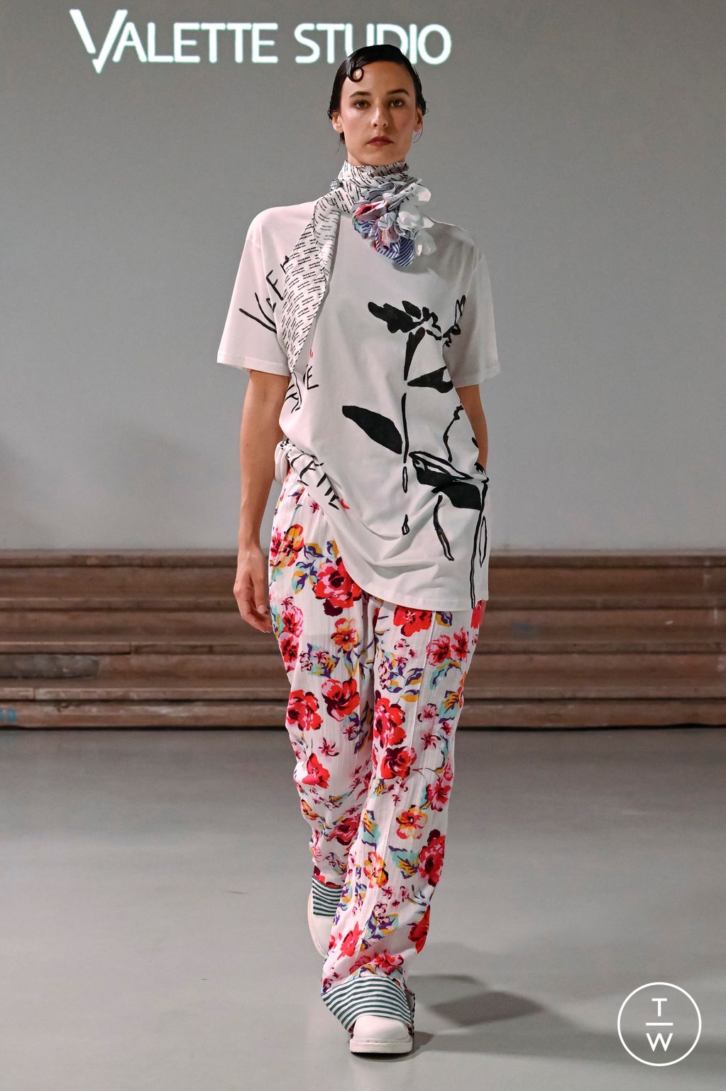 Fashion Week Paris Spring/Summer 2024 look 12 from the Valette Studio collection 男装