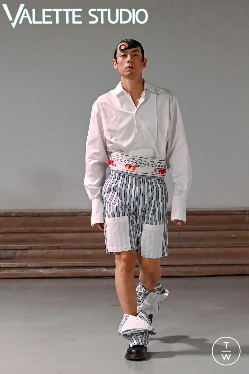 Fashion Week Paris Spring/Summer 2024 look 16 from the Valette Studio collection 男装
