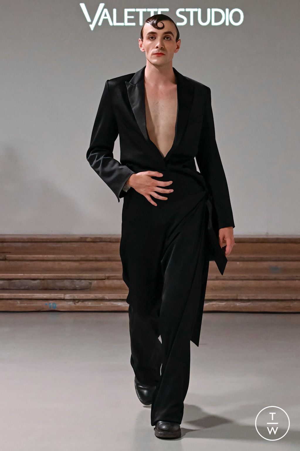Fashion Week Paris Spring/Summer 2024 look 25 from the Valette Studio collection 男装