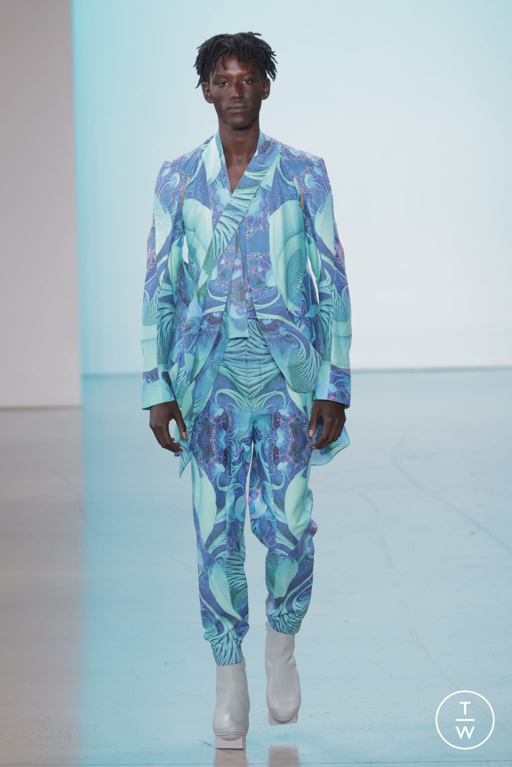 Fashion Week New York Spring/Summer 2022 look 20 from the Threeasfour collection womenswear