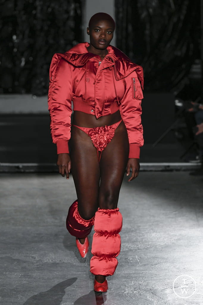 Fashion Week Paris Fall/Winter 2022 look 1 de la collection Vaquera womenswear