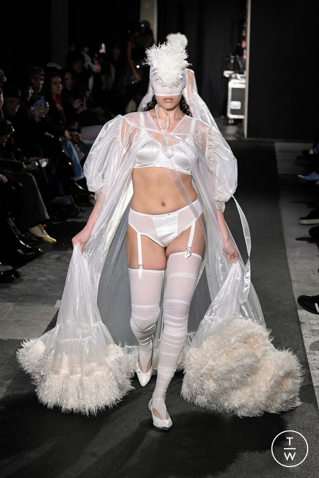 Fashion Week Paris Fall/Winter 2023 look 36 from the Vaquera collection womenswear