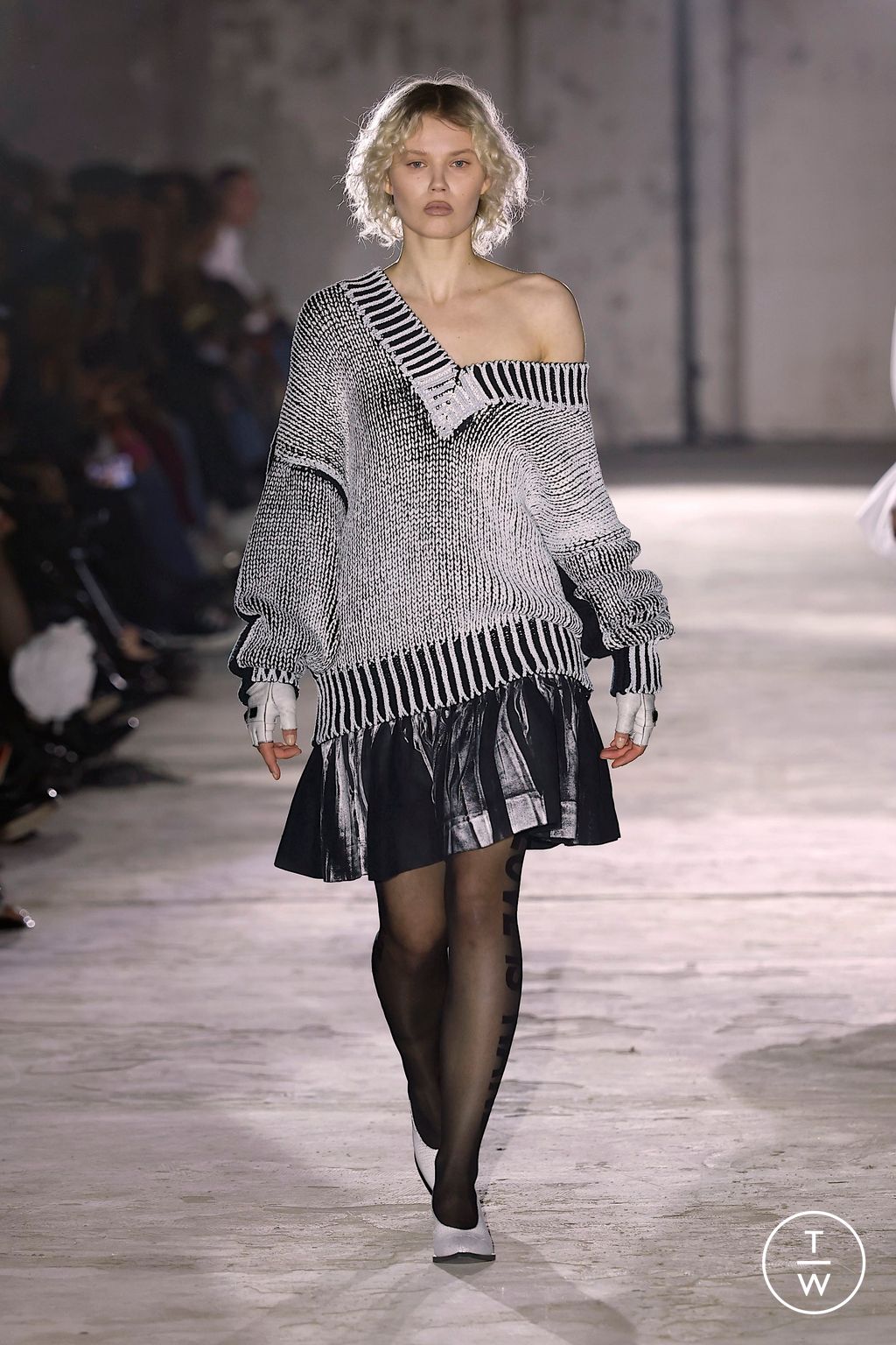 Fashion Week Paris Fall/Winter 2025 look 37 from the Vaquera collection womenswear