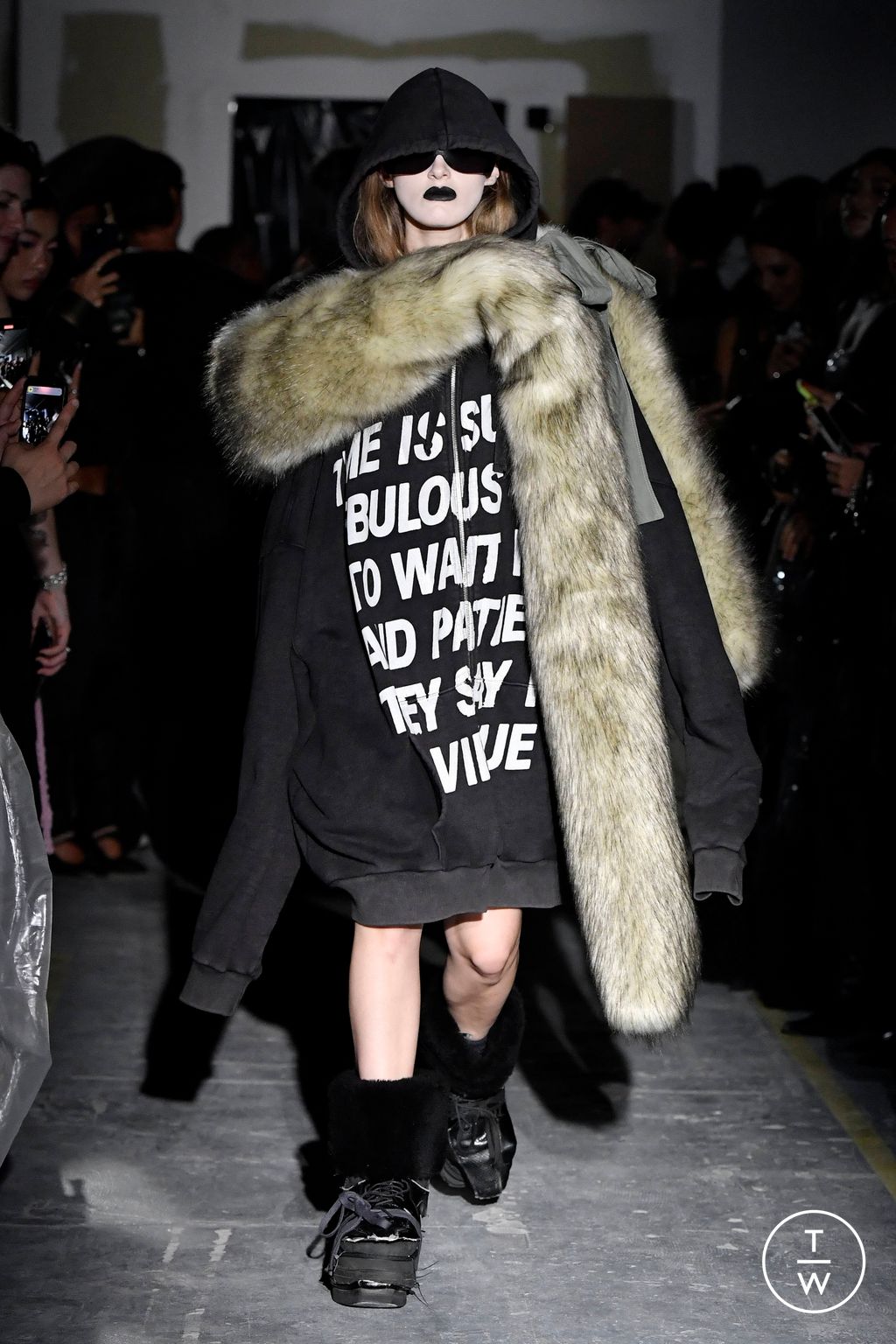 Fashion Week Paris Spring/Summer 2024 look 12 from the Vaquera collection womenswear