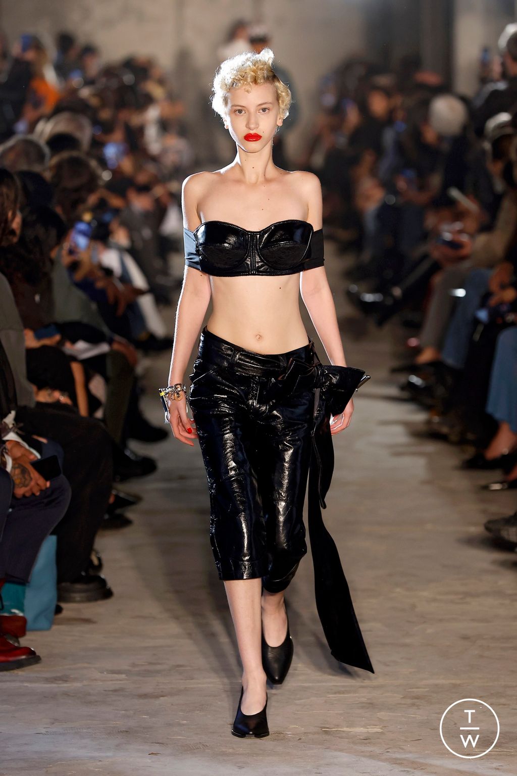 Fashion Week Paris Spring/Summer 2025 look 17 from the Vaquera collection womenswear
