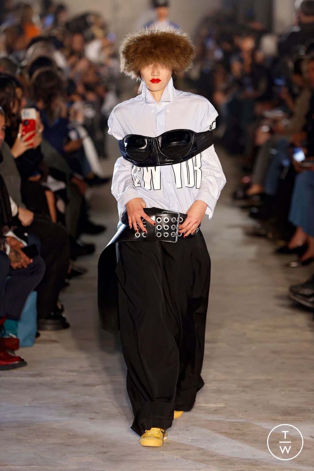 Fashion Week Paris Spring/Summer 2025 look 20 from the Vaquera collection womenswear