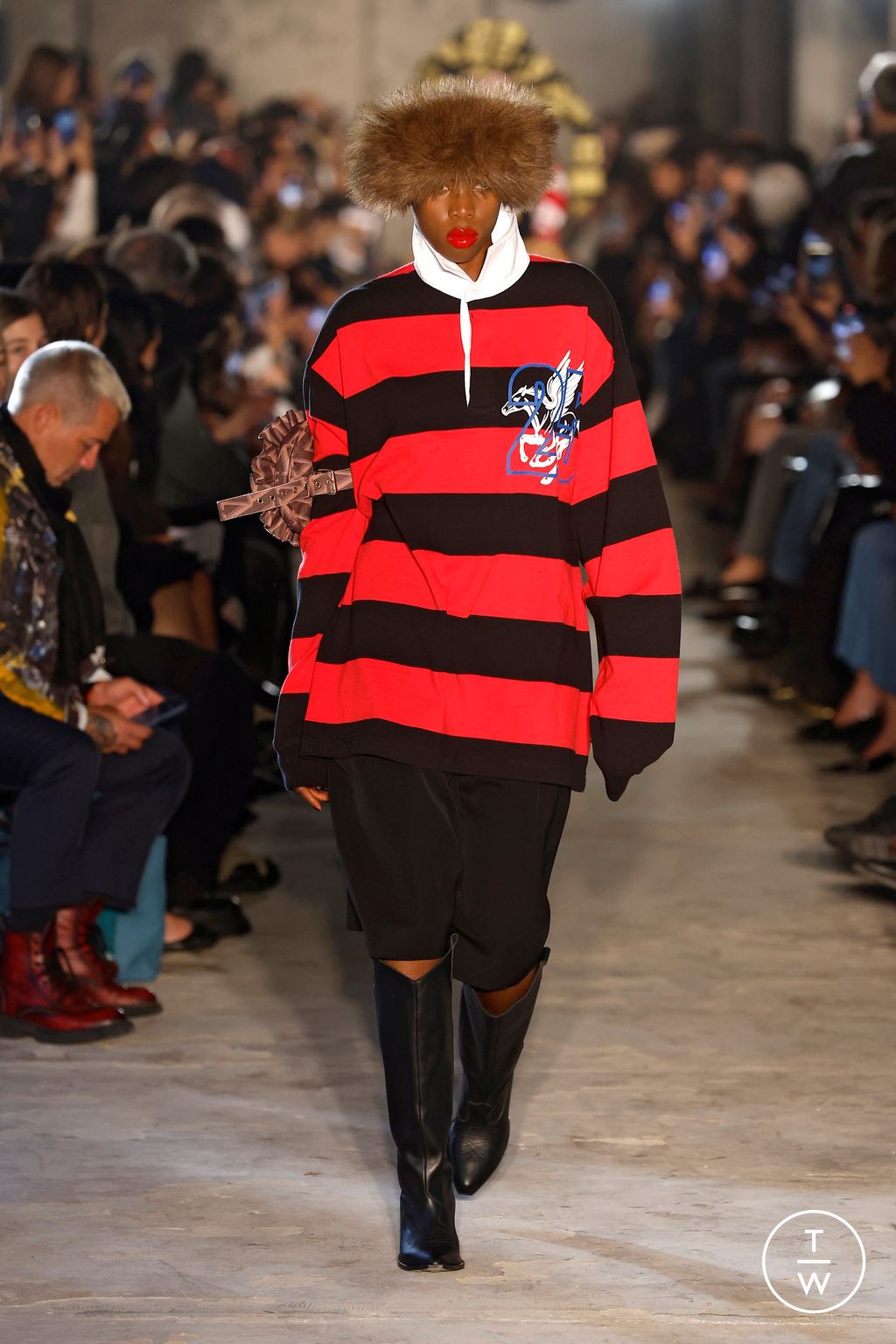 Fashion Week Paris Spring/Summer 2025 look 33 from the Vaquera collection womenswear